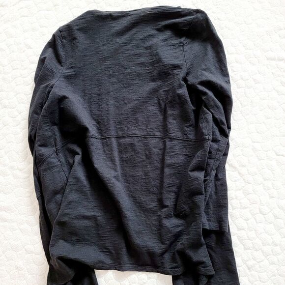 Chicos The Ultimate Tee cardigan 0 4 small pockets duster black classic polished - Picture 7 of 7